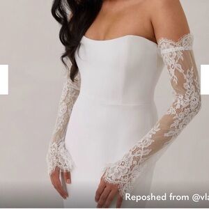 Park & Fifth Lace Sleeves - only